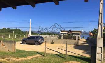 Imagem 2: Casa para Venda em Imbituba, Guaiuba, 2 dormitórios, 1 suíte, 2 banheiros, 1 vaga