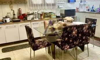 Imagem 6: Excelente casa com 04 quartos na Glória