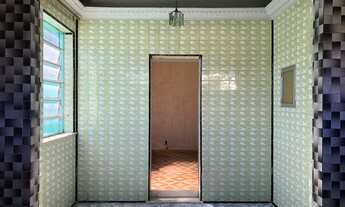 Imagem 3: Casa independente com 2 quartos + kitnet nos fundos. Ótima oportunidade!!