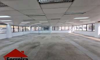 Imagem 2: Água Branca, Prédio inteiro com 1.713m², Piso elevado, Luminárias, ar condicionado