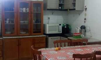 Imagem 5: CASA DE VERÁNEIO À UMA QUADRA DA PRAIA