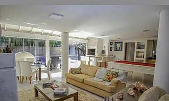 Imagem 6: Casa de condomínio para venda tem 360 metros quadrados com 4 quartos