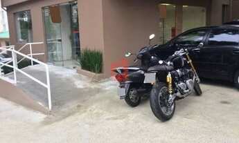 Imagem 4: Moema oja de esquina com 3 vagas frontais, piso frio com iluminação porta de aço e de vidr