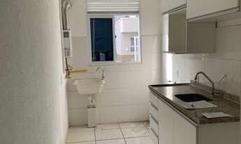 Imagem 7: Apartamento para aluguel com armários na cozinha sendo térreo com vaga