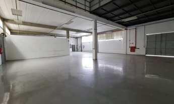 Imagem 4: Galpão/Depósito/Armazém para aluguel tem 750 metros quadrados com 6 quartos