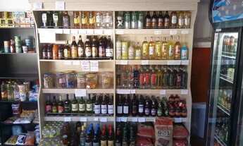 Imagem: Vendo está adega por cem mil reais ela