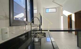 Imagem 4: Casa de condomínio térrea para venda possui 124 metros quadrados com 3 quartos