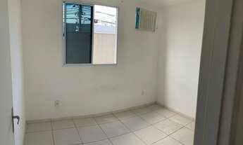 Imagem 5: Apartamento para aluguel com armários na cozinha sendo térreo com vaga