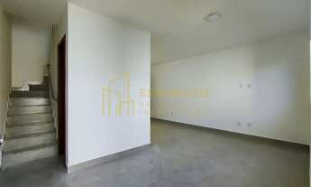 Imagem 4: São Francisco: Casa com 2 Vagas e Quintal Ideal para Personalização!