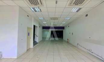 Imagem 4: Loja comercial com 162m² no bairro Anita Garibaldi, com mezanino, 3 banheiros, conta com e