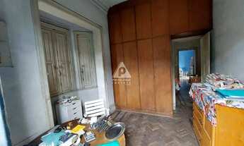 Imagem 3: Apartamento tipo casa, 4 quartos, 3 banheiros, 2 cozinhas, despensa, área coberta