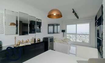 Imagem 4: Apartamento Totalmente Mobiliado em Andar Alto no Petrópolis