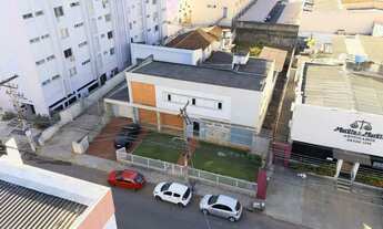 Imagem: Sobrado para venda possui 585 metros quadrados