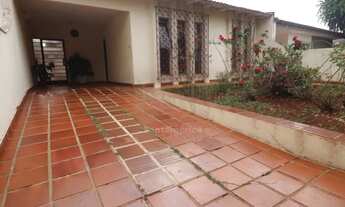 Imagem 2: Casa comercial para alugar, próximo da Avenida Madre Leônia Milito, Zona Sul de Londrina