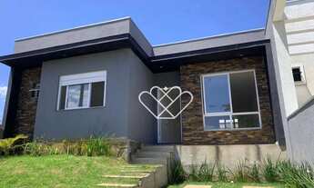 Imagem: Casa Espaciosa e Aconchegante no Bairro