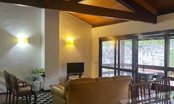 Imagem 5: Casa de condomínio para venda possui 280 metros quadrados com 5 quartos