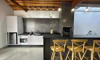 Imagem: Casa à venda, 2 suítes e 2 quartos, CIDADE