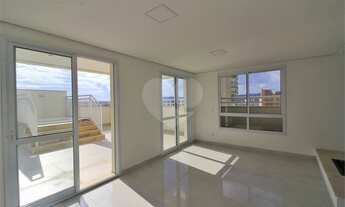 Imagem 2: Cobertura duplex de alto padrão. Elevador privativo