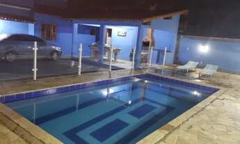 Imagem: Casas na rua da praia de Figueira Arraial