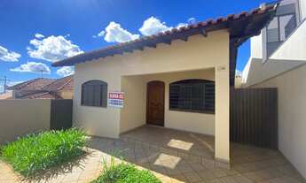 Imagem: CASA ÁREA CENTRAL - PROXIMO A UTFPR