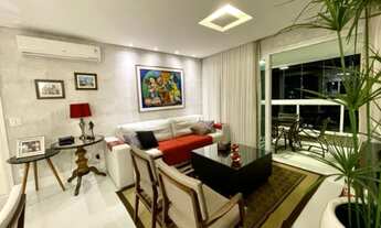 Imagem 2: Apartamento à VENDA, 3 suítes, 4 garagens, à 200 metros da Beira Mar Norte em Florianópol