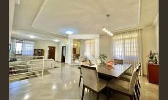 Imagem 6: Casa à Venda - Castelo, 4 Quartos, 420 m2