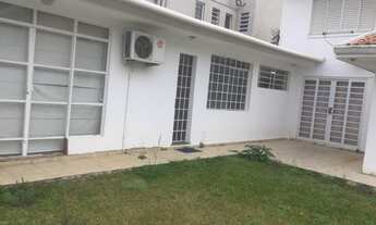 Imagem 7: Casa com quatro quartos e escritório acesso independente, ideal para home office