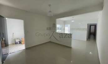 Imagem 4: Jacarei - Casa Padrão - Centro