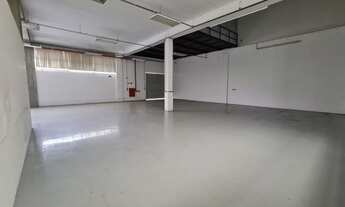 Imagem 6: Galpão/Depósito/Armazém para aluguel tem 750 metros quadrados com 6 quartos