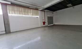 Imagem 7: Galpão/Depósito/Armazém para aluguel tem 750 metros quadrados com 6 quartos