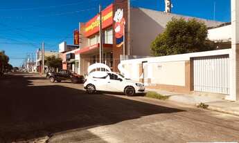 Imagem: Casa Residencial no Centro da Cidade, com