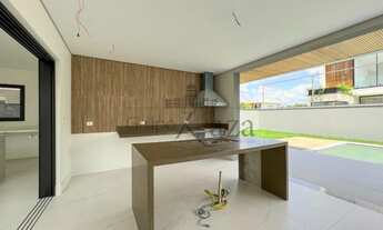 Imagem 2: Casa de Alto Padrão - Residencial Jardim do Golfe III - 430m² - 5 Suítes