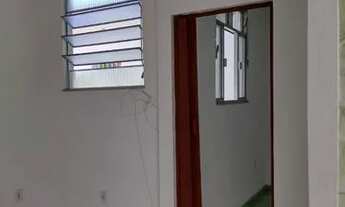 Imagem 5: Alugo casa no segundo andar de um quarto sem garagem em Realengo