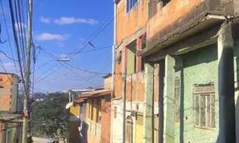 Imagem: Vendo barracão em rua pública