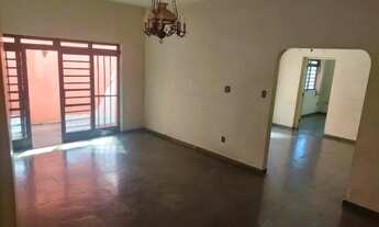 Imagem: Casa para alugar na Rua Doutor Presciliano