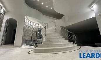 Imagem 4: CASA ASSOBRADADA - TAMBORÉ - SP