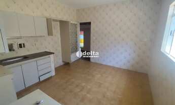 Imagem 6: Casa residencial com 5 quartos sendo 1 suíte disponível para locação no bairro Saraiva em