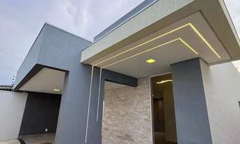 Imagem: VENDE-SE CASA COM TRÊS QUARTOS NA 1503