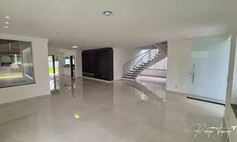 Imagem 3: Jardins Paris Sobrado de 341,97 m² com 4 suítes, piscina e 6 vagas em Goiânia