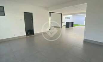 Imagem 3: REF:OFFICE2415 Casa no Condomínio do Lago, sendo 4 quartos com 279,58m²,Goiânia-GO codigo