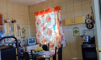 Imagem 3: Terreno enorme com 03 casas grandes prontas para morar ou alugar