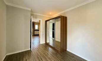 Imagem 2: Casa mobiliada com edícula, piscina e 5 dormitórios no bairro Pedra Branca