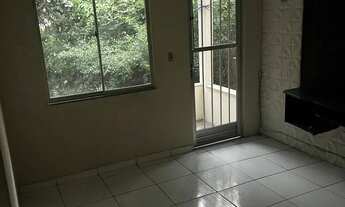 Imagem: Casa com varanda e quintal