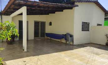 Imagem 3: Casa em Avenida de duas pistas região do Buriti Shopping