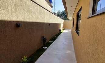 Imagem 2: Vendo linda casa de altíssimo padrão no centro de Aguas Lindas