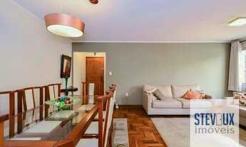 Imagem 4: Apartamento em rua arborizada de Moema Pássaros com ótima distribuição interna