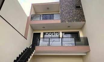 Imagem: EXCELENTE SOBRADO NOVO - Na Vila Rosa, com