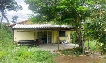 Imagem: Sitio 3.100m² com água nos fundos, contendo