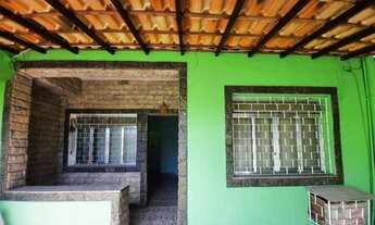 Imagem 2: Casa na Estrada do Cabuçu; casa no Centro de Campo Grande, RJ