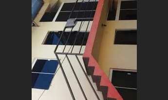 Imagem 2: Alugo kitnet pra 1 pessoa no saraiva proximo da UFU Com agua energia